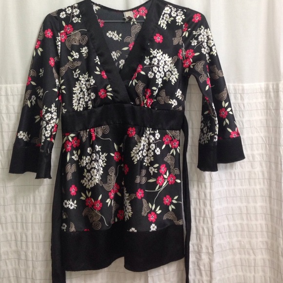 Black kimono