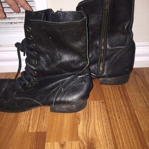 Steve Madden Troopa Boots in Black