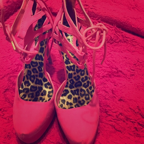 Hot pink sexy heels!