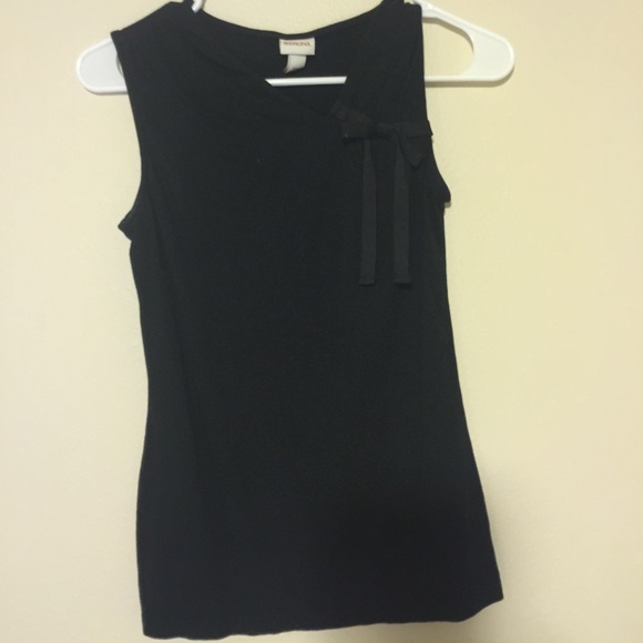Black Sleeveless Tank with Ribbon Bow - Picture 1 of 2