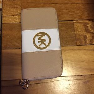 Michael Kors wallet