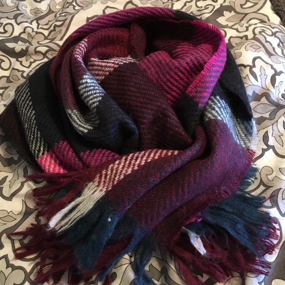 Scarf - Picture 2 of 2