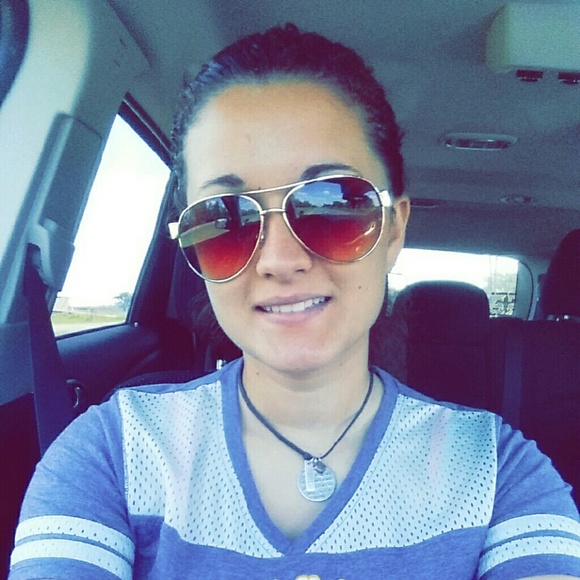 Meet your Posher, Pebs - Picture 1 of 1