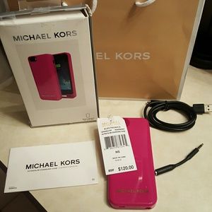 Michael Kors ultraslim charging case