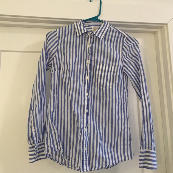 J crew lightweight button down. Size XXS.