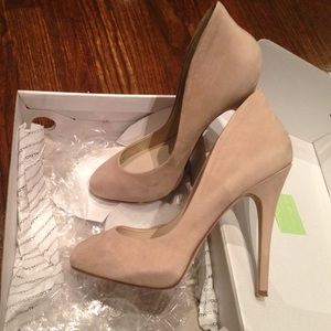 Aldo nude platform suede pumps