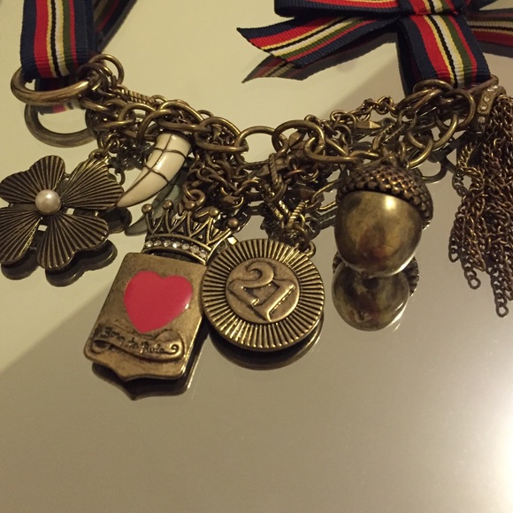 Vera Wang born to rule ribbon necklace - Picture 3 of 3