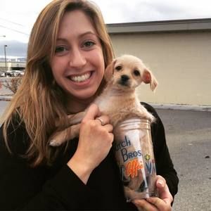 Meet your Posher, Larissa