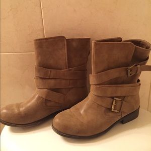 Steve Madden/ Madden Girl boots. Size 8.5.