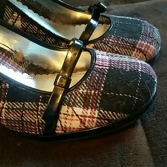 Heels - Picture 2 of 4