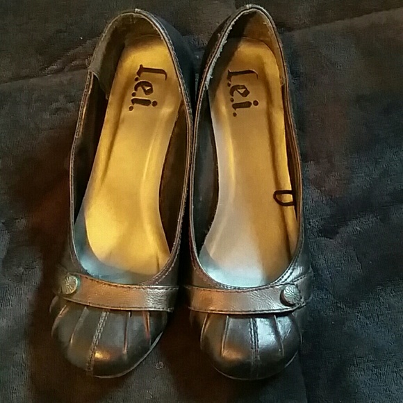 Bronze heels