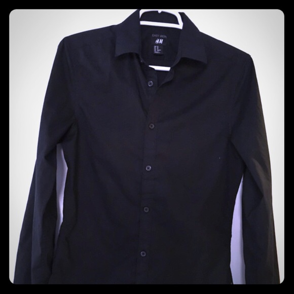 ‼️sold on Ⓜ️erc‼️H&M black button down dress shirt
