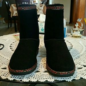 Bearpaw boots
