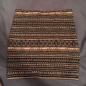 Super cute skirt from Forever 21! Size small!