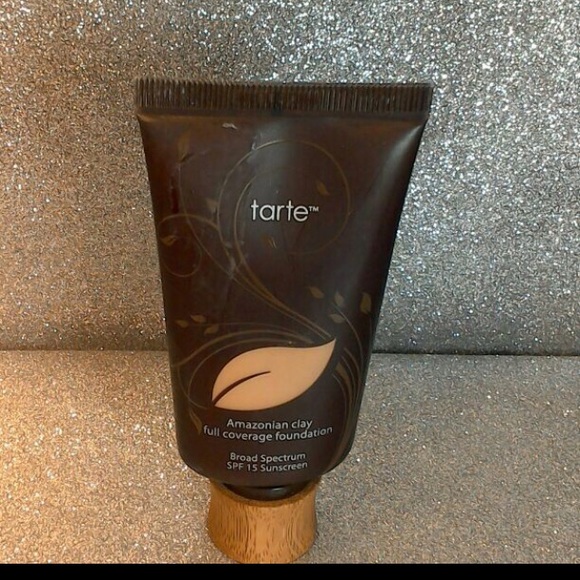 Tarte Amazonian clay