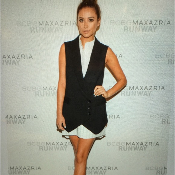 FLIRTY But SOPHISTICATED Sleeveless Tuxedo Dress