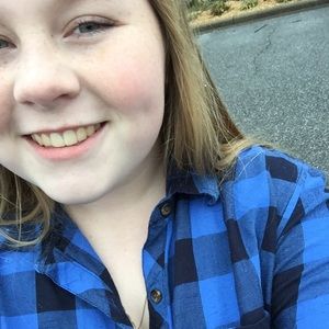 Meet your Posher, Stefanie