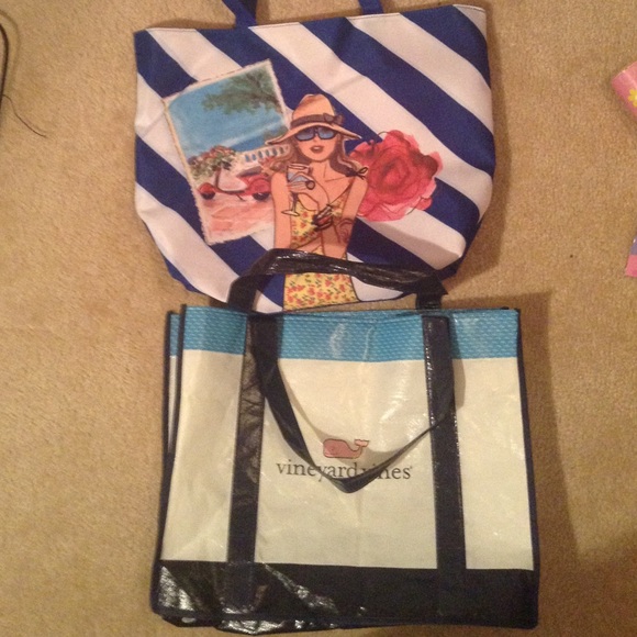 vineyard vines & Lancôme tote bags
