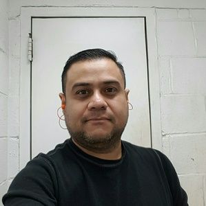Meet your Posher, Carlos
