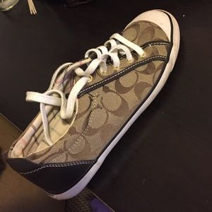 Coach size 9 shoe