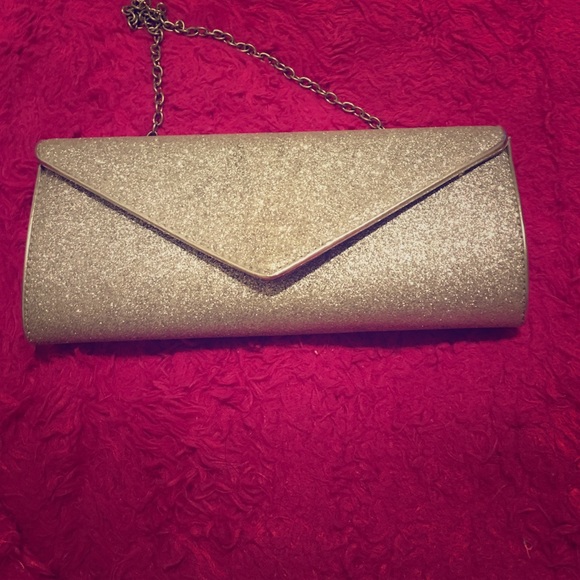 Silver glittery clutch!