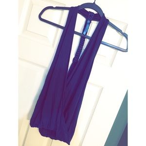 Back-less navy blue low-cut top