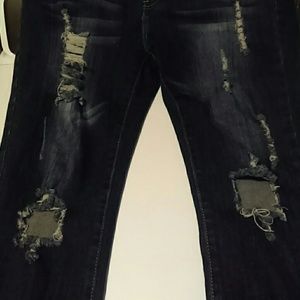 Distressed ripped skinny jeans