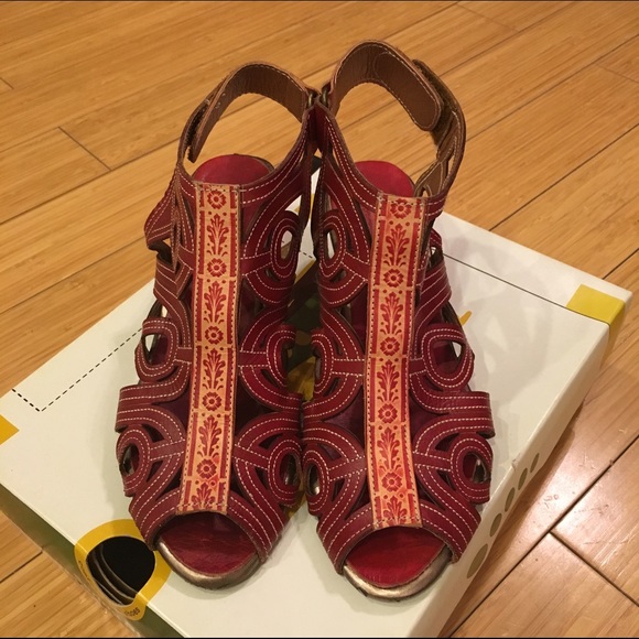 Spring Step Flourish Boho Sandals -38 (fit like 7)