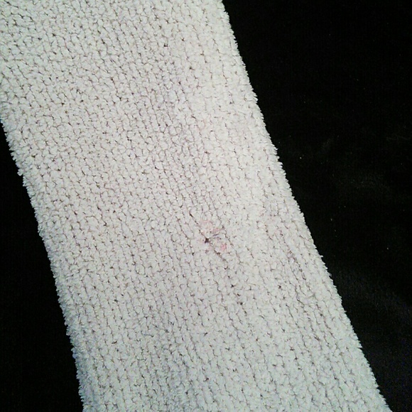 Aeropostale Limited Edition hooded sweater - Picture 3 of 3