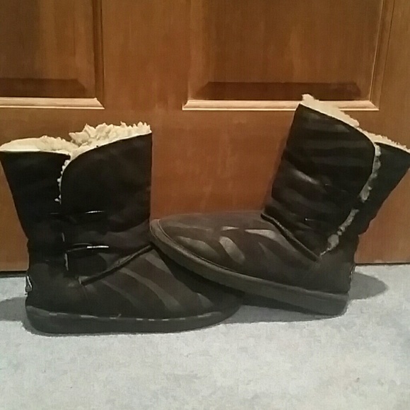 Bearpaw Boots Zebra Sheepskin Fur
