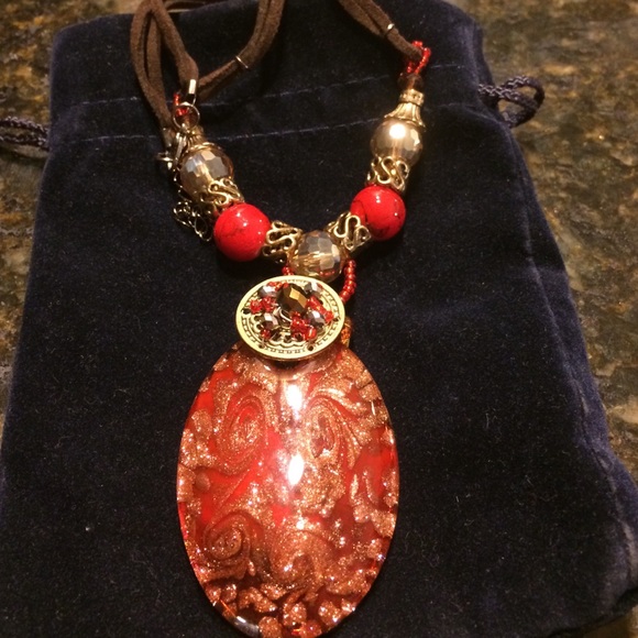 Decorative necklace