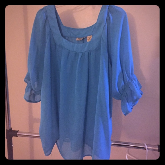 Tunic ruffled sleeve sheer top