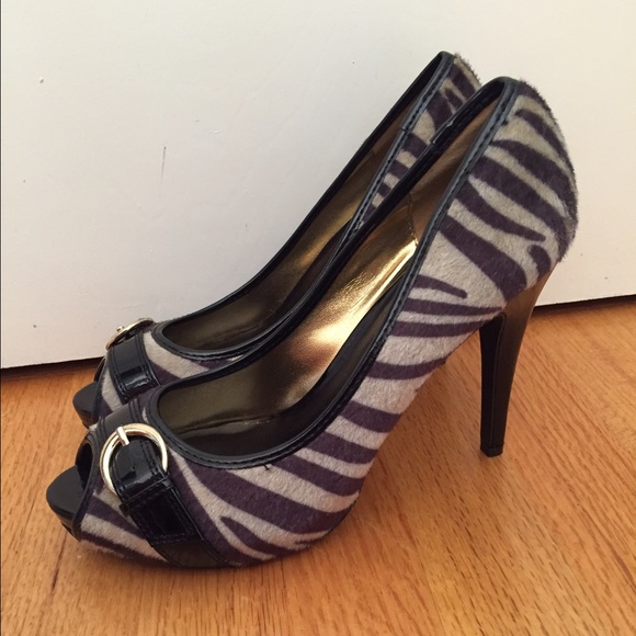Adorable size 9 never-worn zebra print heels - Picture 2 of 3