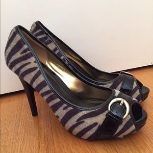 Adorable size 9 never-worn zebra print heels