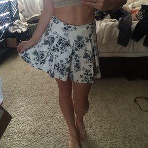 High waisted skirt