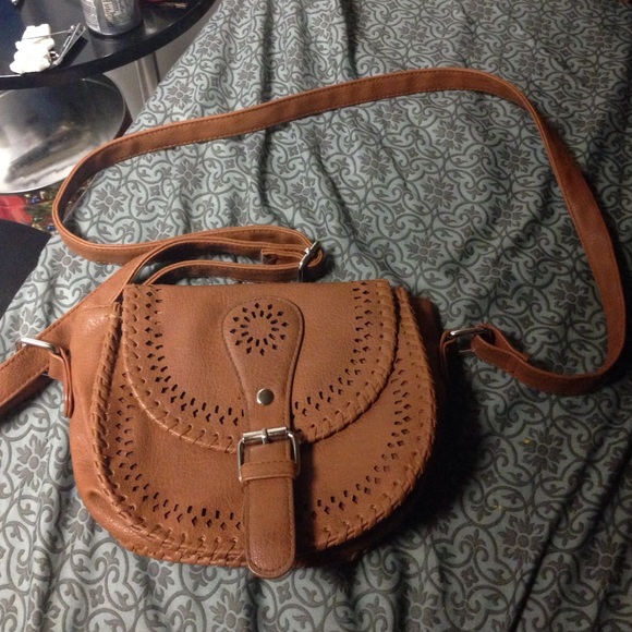 Rue 21 purse