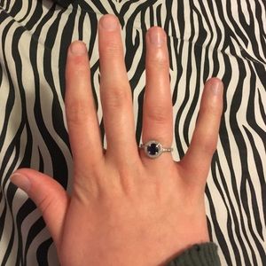 Blue sapphire ring