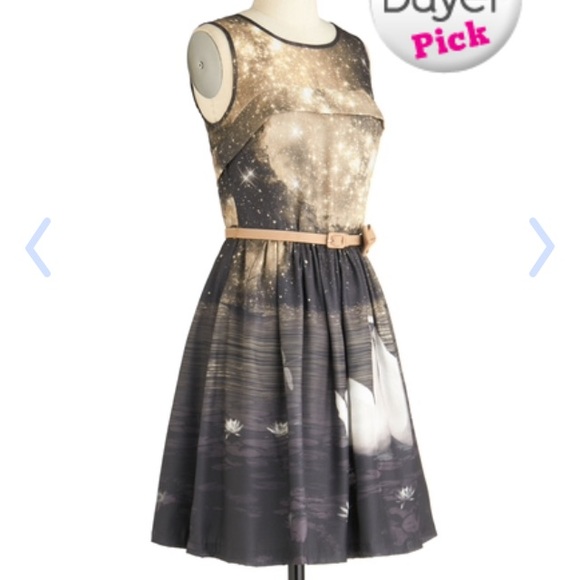 Eva Franco Dresses - Eva Franco Swan Print Dress Eva Franco Dresses - Eva Franco Swan Print Dress