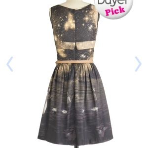 Eva Franco Dresses - Eva Franco Swan Print Dress Eva Franco Dresses - Eva Franco Swan Print Dress