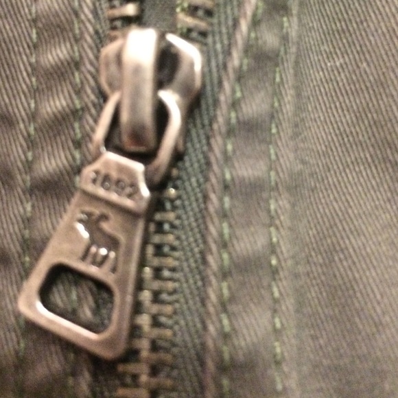 A&F Jacket - Picture 3 of 4