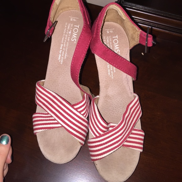Toms Wedge Heels