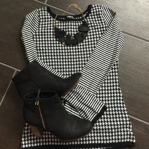 Beautiful Express sweater!