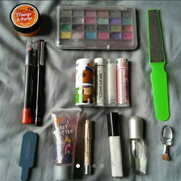 Variety makeup bundle