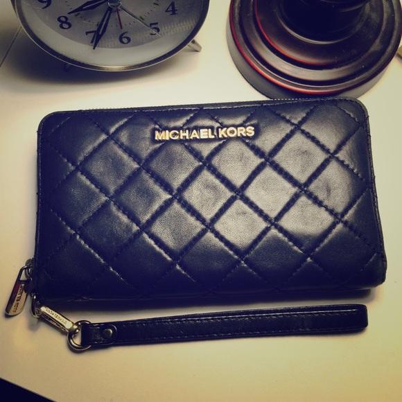 ❌SOLD!! Michael Kors Large Quilted Wallet