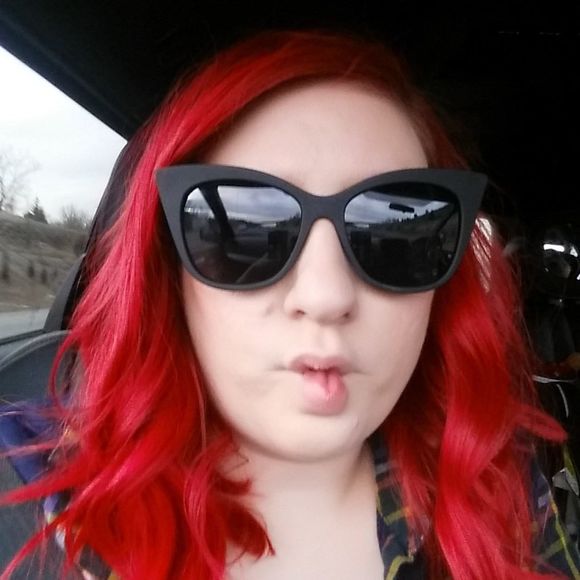 Meet your Posher, Carissa - Picture 1 of 1