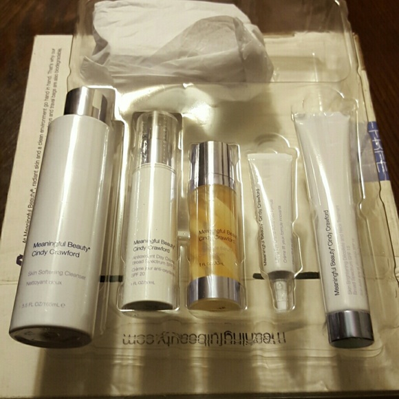 7 piece Anti-aging set by Meaningful Beauty.