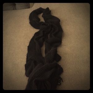 A long slim black scarf