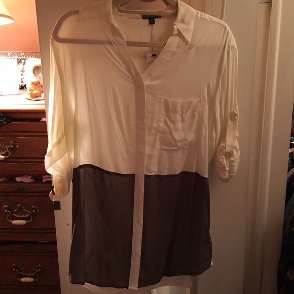 Express button down cream/brown top NWT