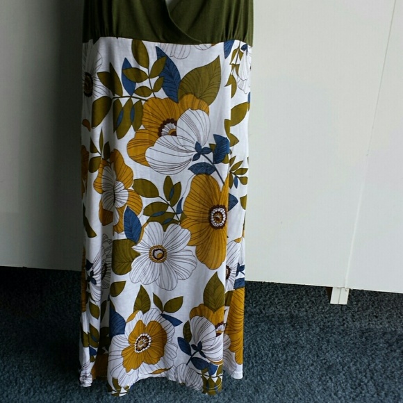 Jrs Flower dress  1XL  3XL - Picture 3 of 4