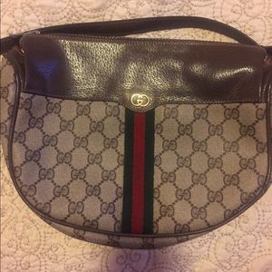 ⁉️FLASH SALE ‼️Authentic Vintage Gucci Crossbody